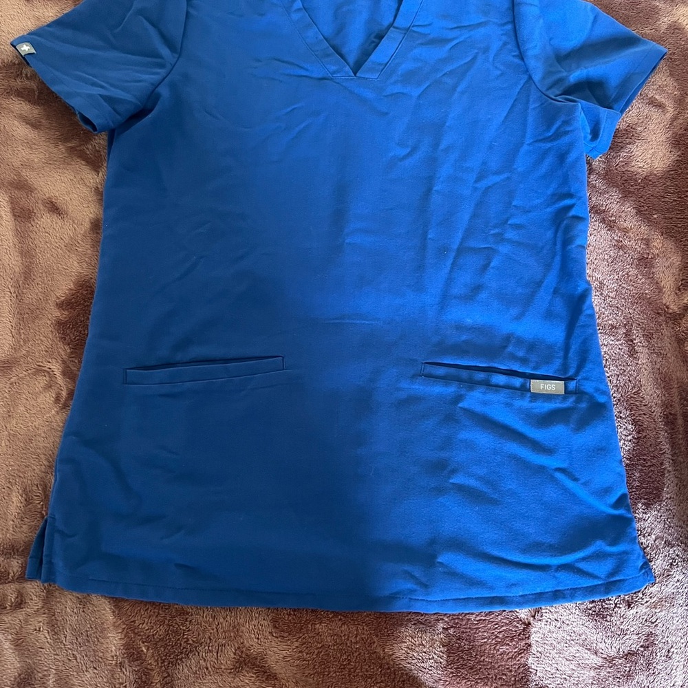 Winning Blue Casma Figs Top